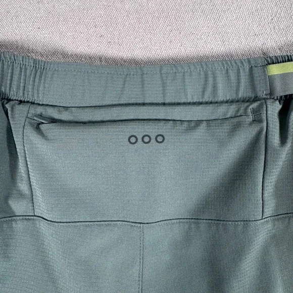 Saucony Running Shorts Mens XXL Sage Green Excellent 7 Inch Inseam Lined Pocket - Picture 5 of 13